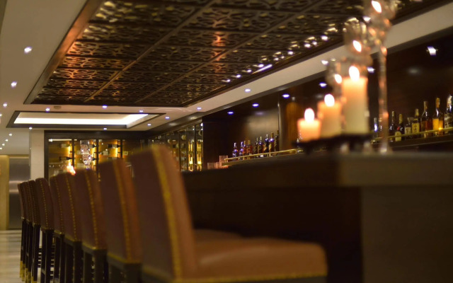 Paradise Suites Hotel