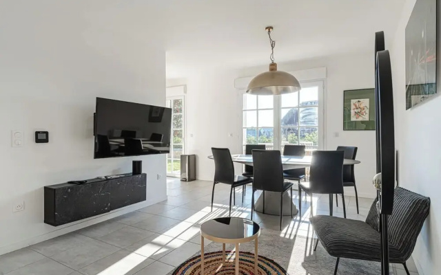 Bright Family Home Near Deauville