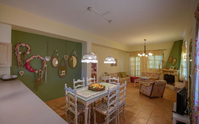 Tarsia Homes & Suites