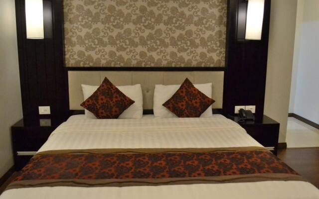 Luxury Hotel