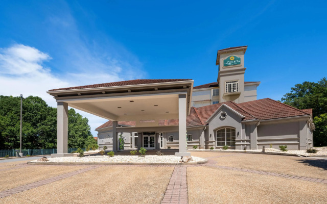 La Quinta Inn & Suites by Wyndham Raleigh Cary
