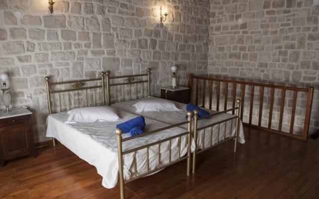 Skouloufia Holiday Homes