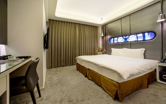 Stay Hotel - Taichung Yizhong