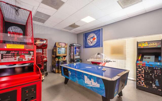 Clarion Inn & Suites Central Clearwater Beach