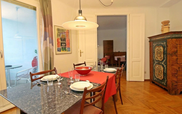 Opera Wien in Wien With 2 Bedrooms and 3 Bathrooms