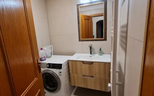 Cozy Apartment With Mountain View