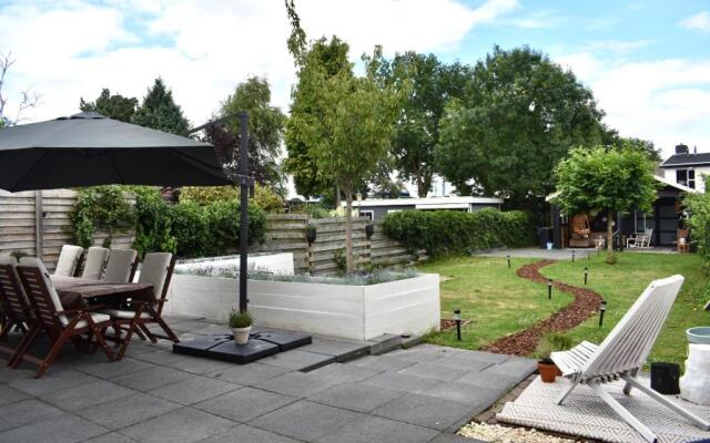 Studio Raif - Authentieke kamer met luxe privé badkamer