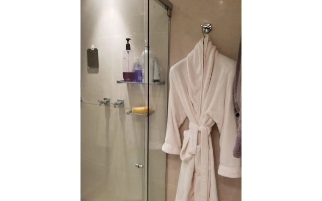 Top floor with balcony in Copacabana