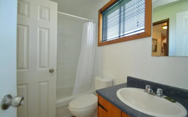 6 Bed Blue Mountain Rental with Hot Tub