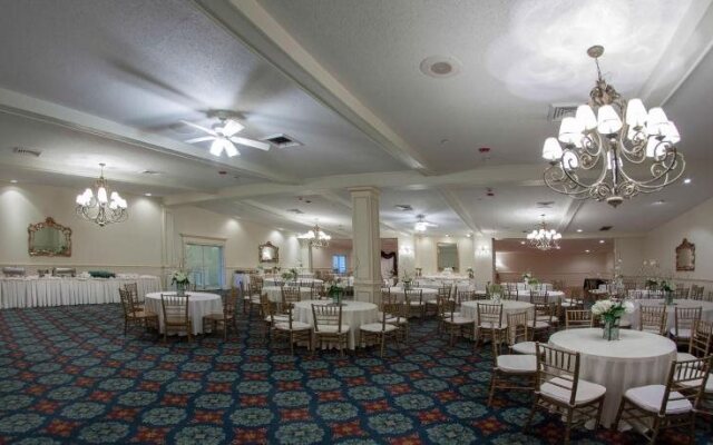 Gulf Hills Hotel & Resort