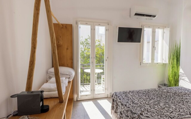 Parosquare Central Suites