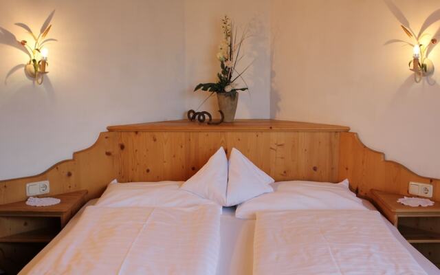 Hotel & Chalet Dorfer