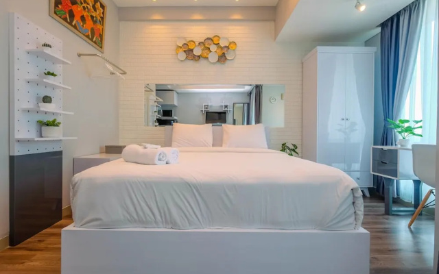 Modern Studio At Lrt City Bekasi Apartment – Guest Rooms – Bekasi