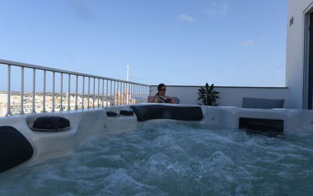 Victoria by Petit Chic