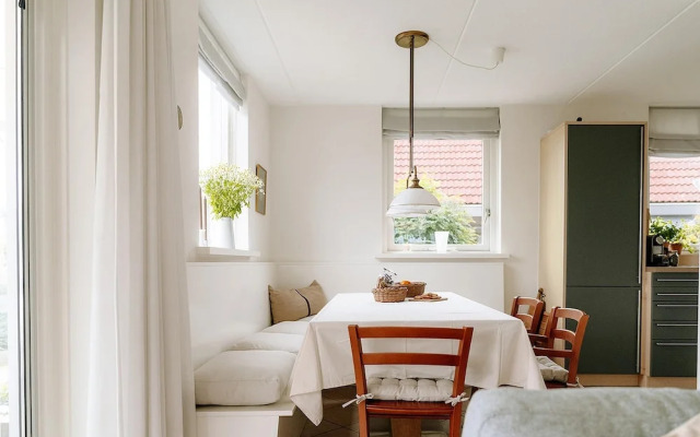 Nice Holiday Home on the Water in Grou