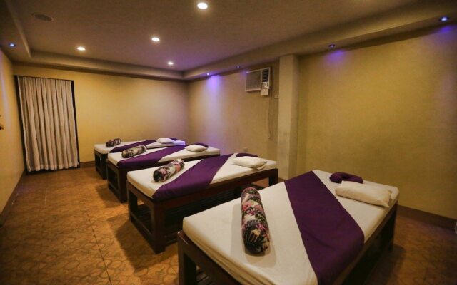Queen Margarette Hotel - Main