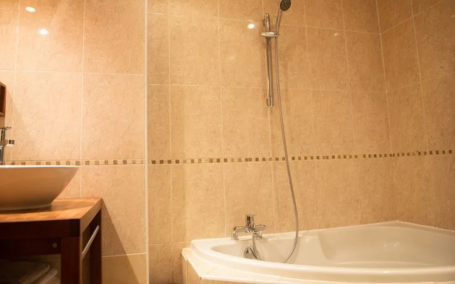 st sabin - luxueux appartement - hammam - cinéma - 8p - paris 11