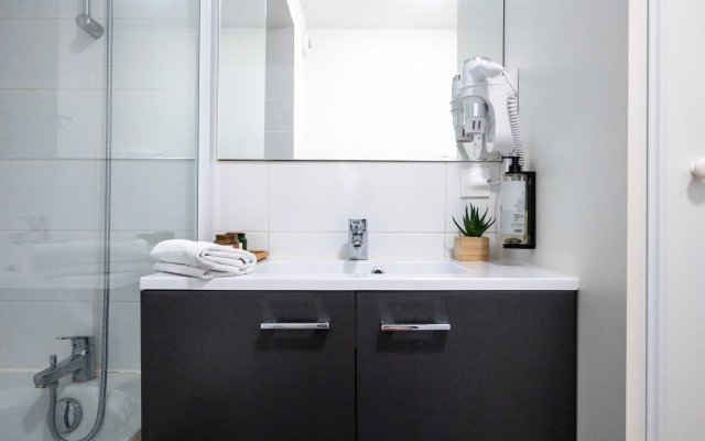 Nemea Appart Hotel Quai Victor Tours Centre