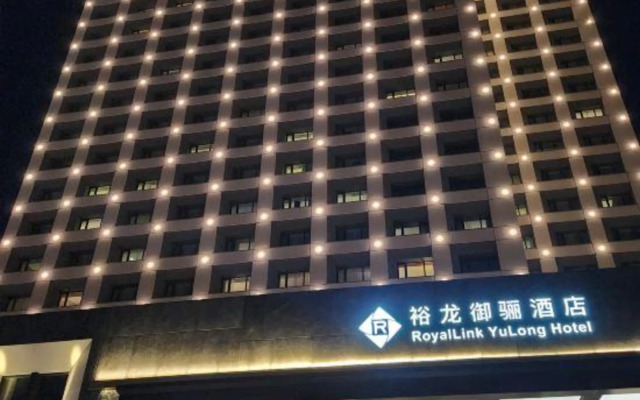 Yulong Hotel