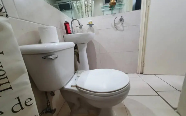 Super Suite con baño y cocina excelente ubicación