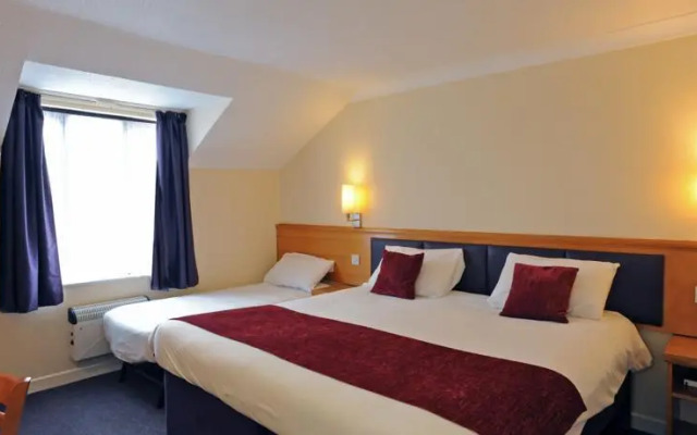 Premier Inn Blackburn North West