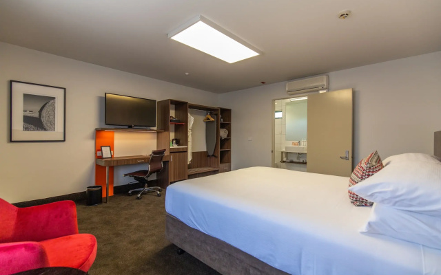 JetPark Hotel Hamilton Airport