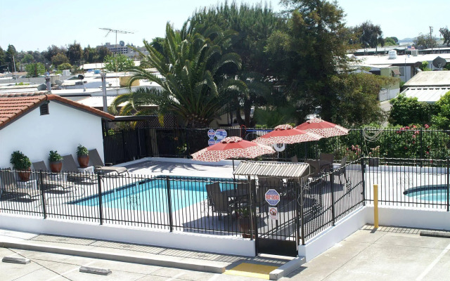 Travelodge by Wyndham Vallejo