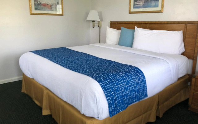Travelodge by Wyndham Cape Cod Area
