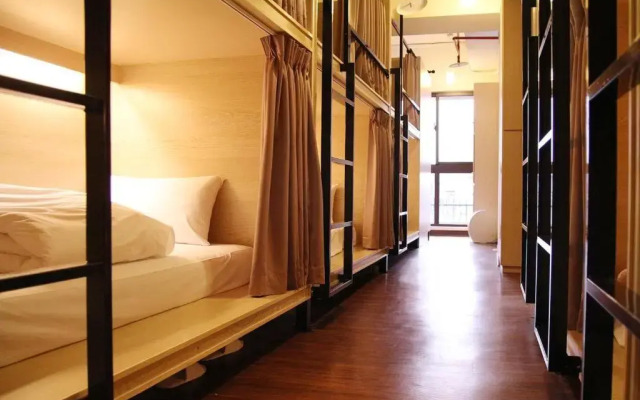 StarBox Hostel