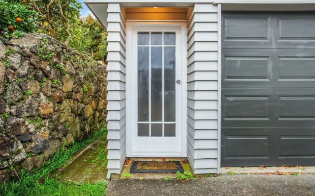 Summerside Loft with Air-con