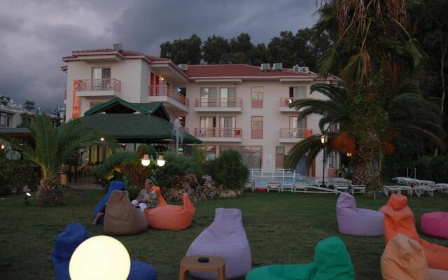 Ceren Hotel