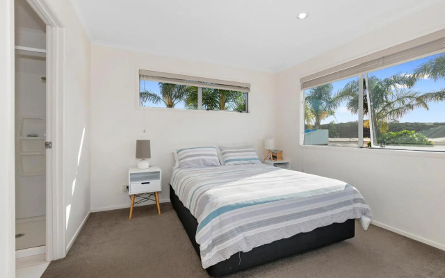 The Nautical Bach - Mangawhai Heads Holiday Home