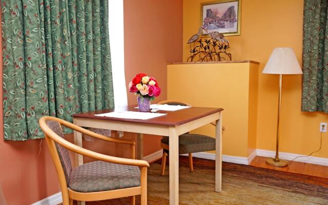 Beachwalk Inn