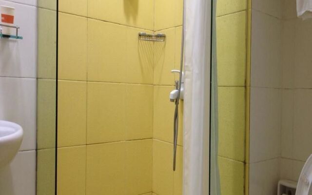 Home Inn Hangzhou West Lake Nansong Dynasty EmpoerorS Street DingAn Road Metro Station