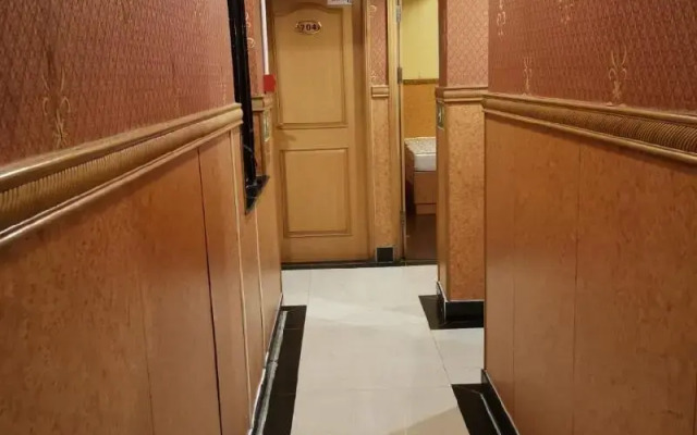 Pay-Less Guest House - Hostel