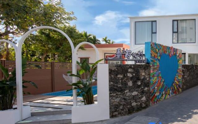 Sea View Plan Resort Courtyard