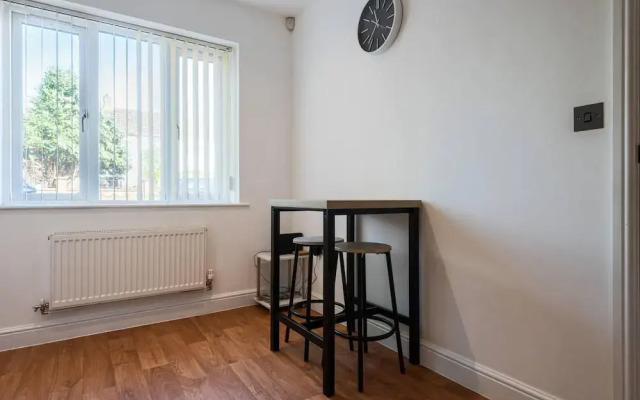 Stunning 3-bed House in Derby