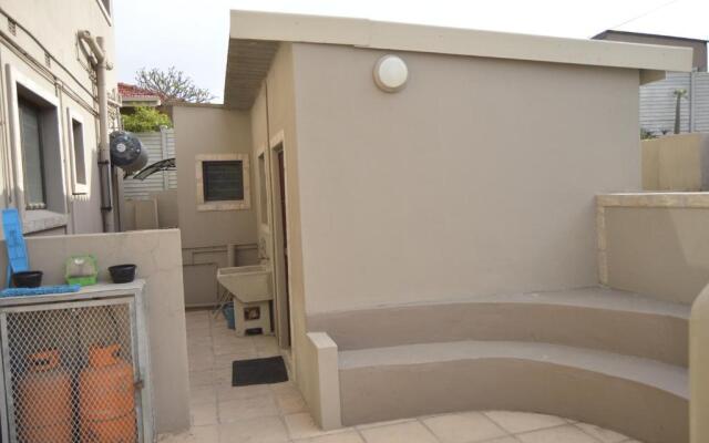 Bluff Marine Drive Self Catering Cottage B