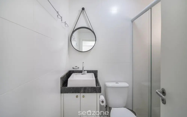 Modern Apartment Near the BC Ferris Wheel Mbh0601