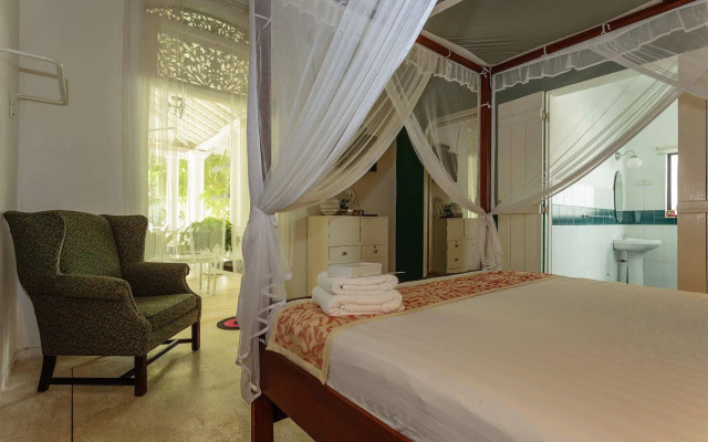 Royce Boutique Hotel