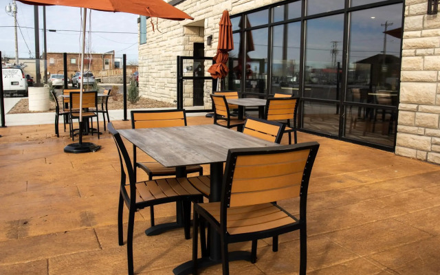 Cobblestone Hotel & Suites - Two Rivers