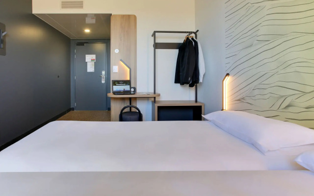 B&B HOTEL Reims Croix Blandin