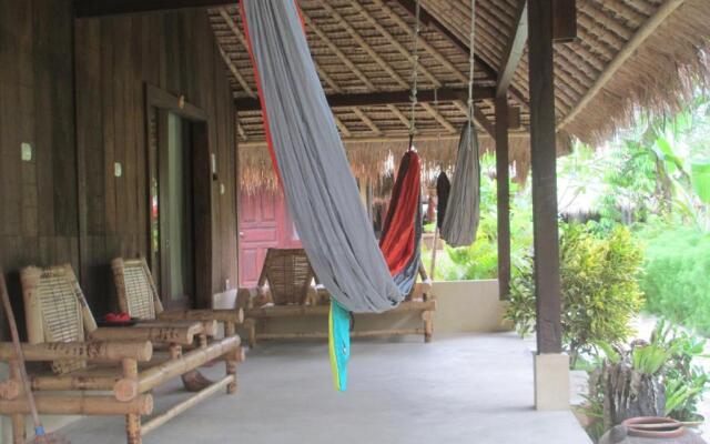 Selong Belanak Bungalows