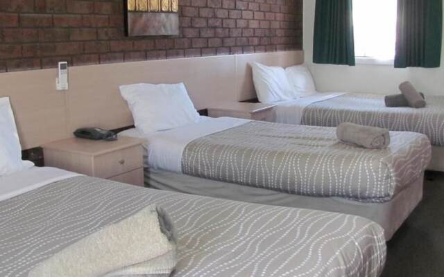 Bristol Hill Motor Inn