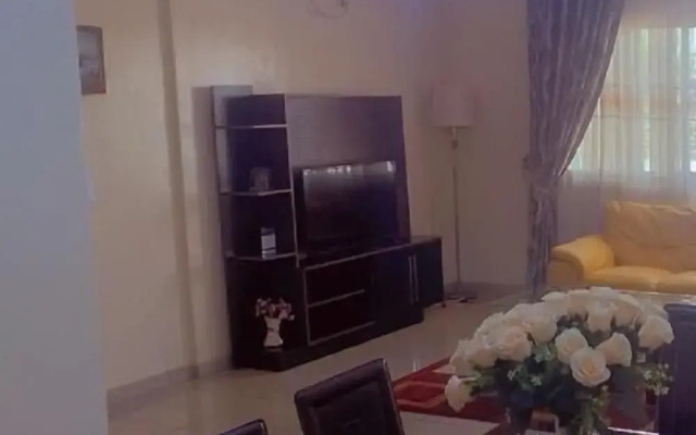 Appart'hôtel Micheline Suites Bastos