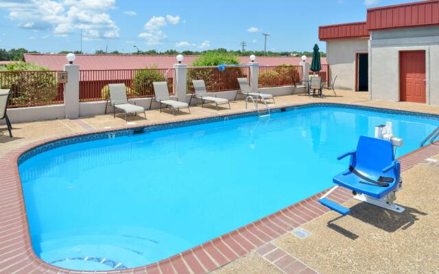 Americas Best Value Inn Batesville