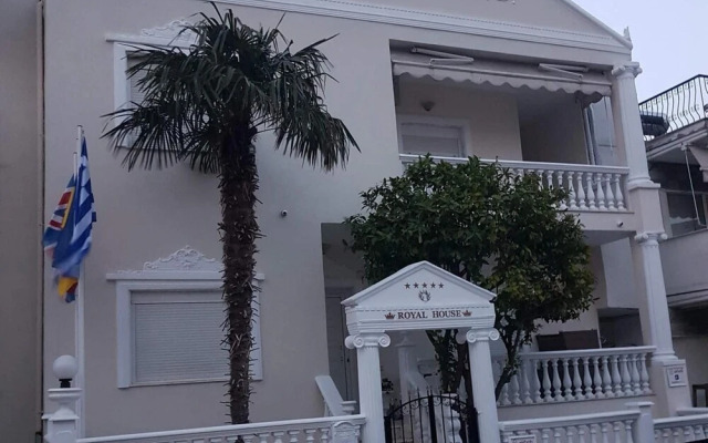 Royal Luxury Suite by Travel Pro Services