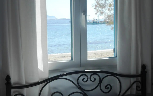 Floras Rooms