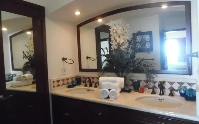 Sonoran Sky 2BR Upper 704 Sky by Casago