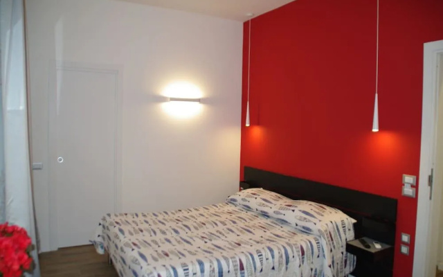 Travel House